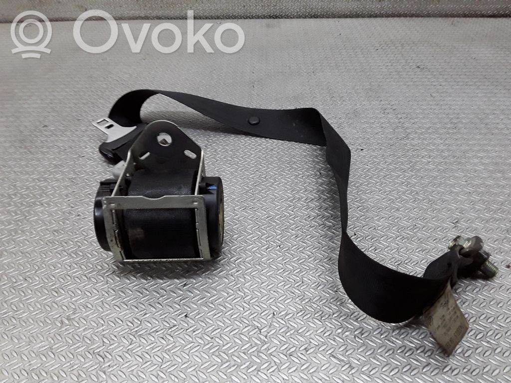 Mazda 3 I Front seatbelt 