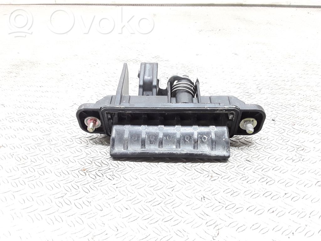 Loading door exterior handle