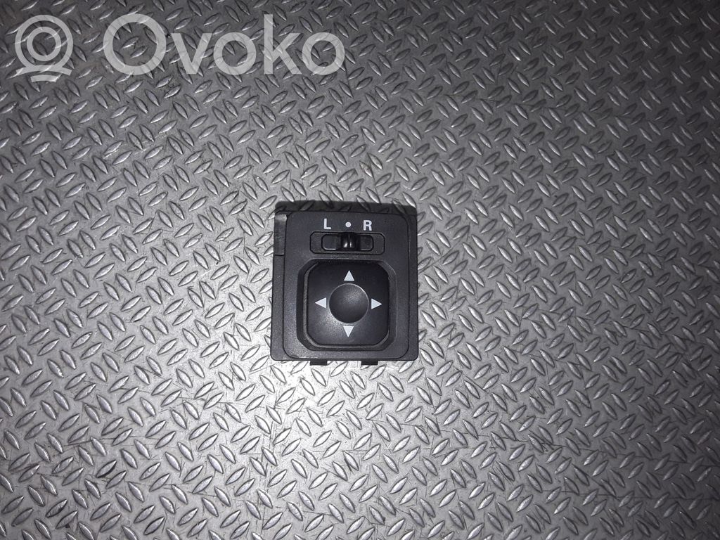 Mitsubishi Lancer Wing mirror switch 
