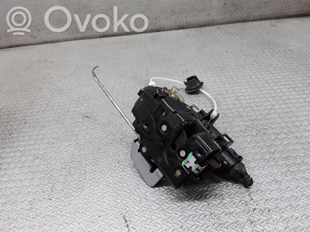 Audi A4 S4 B6 8E 8H Cerradura de puerta delantera 