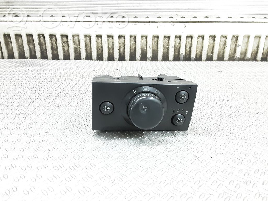 Light switch   93394756