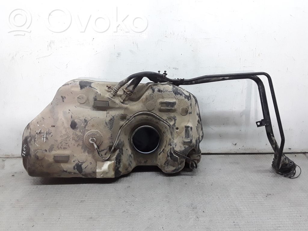 Fuel tank   3844076