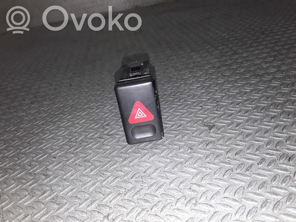 Hazard light switch   7M5953235A