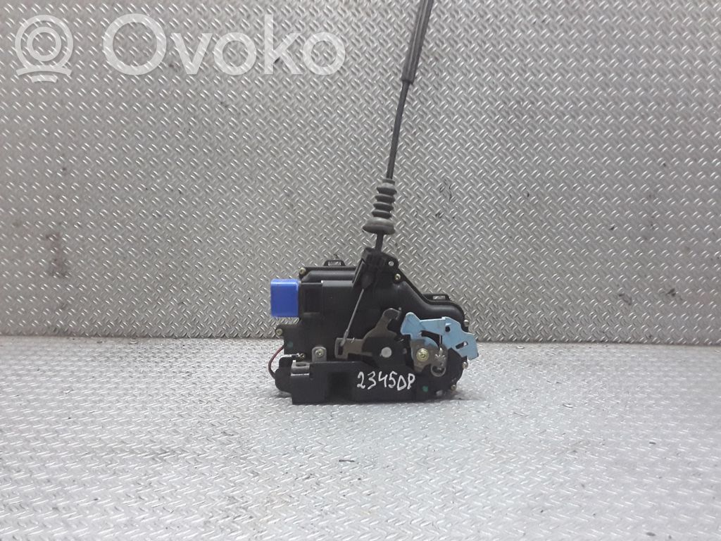 Front door lock   25101D6