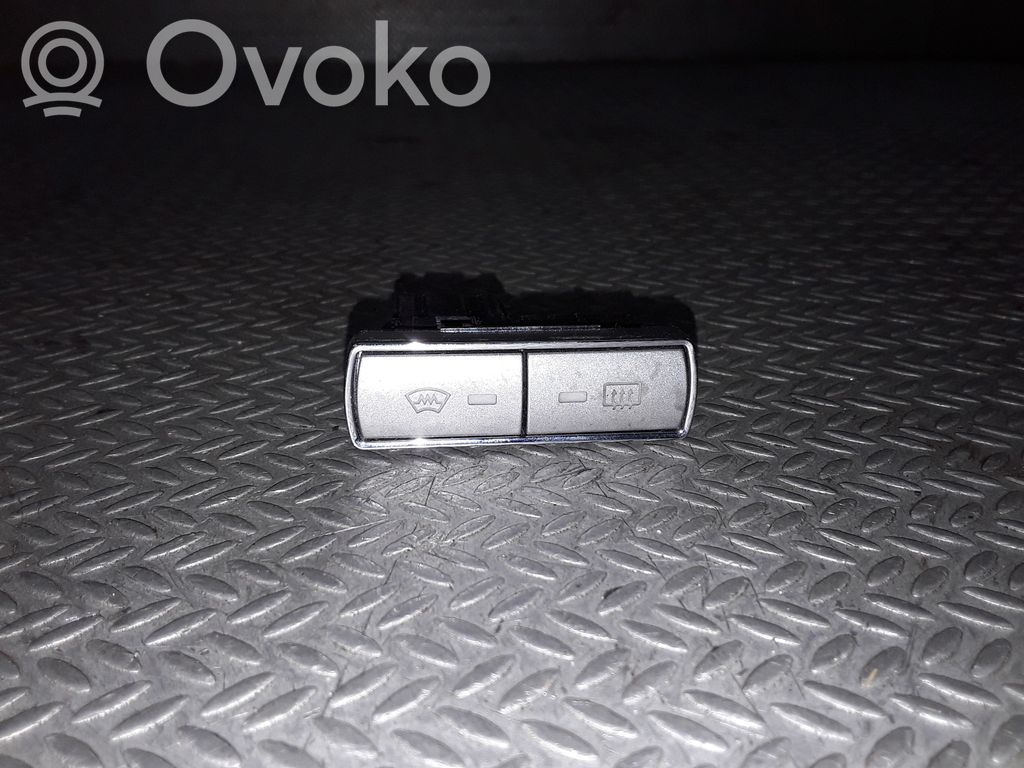 Ford S-MAX Windscreen/window heater switch 