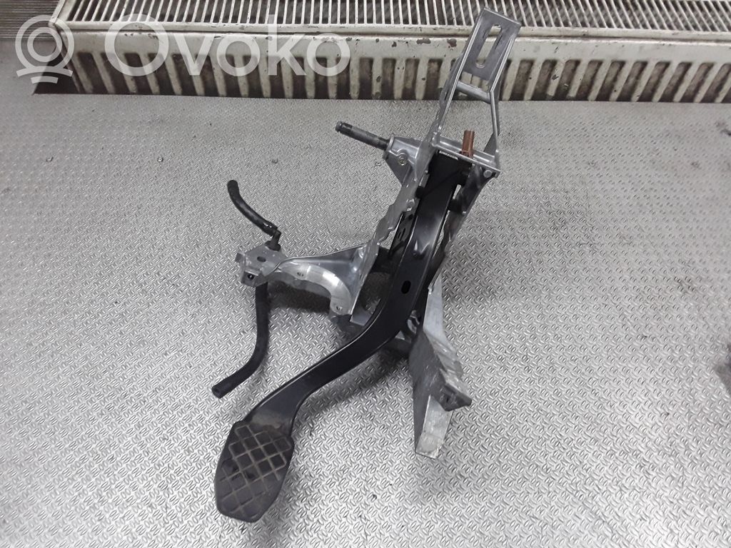 Audi A4 S4 B6 8E 8H Pedał hamulca 