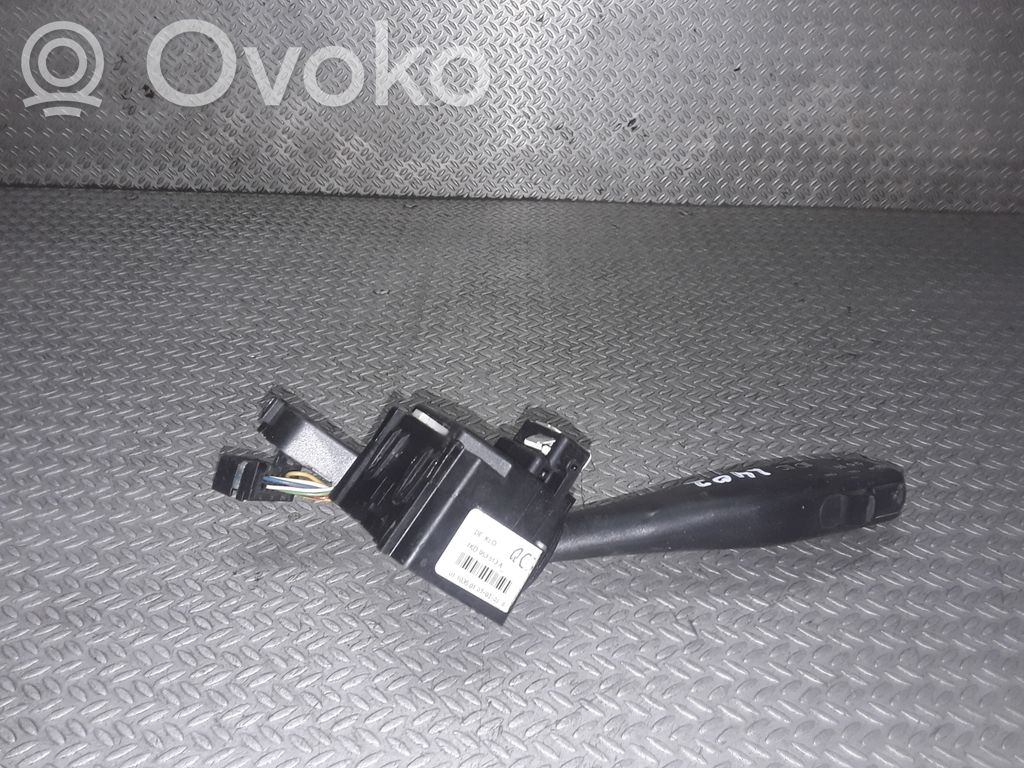 Volkswagen Touran I Manetă semnalizator 