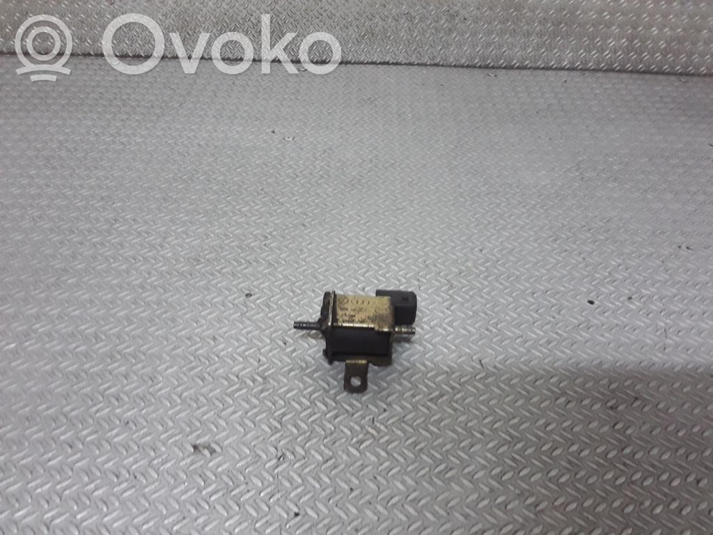 Válvula de vacío   026906283F
