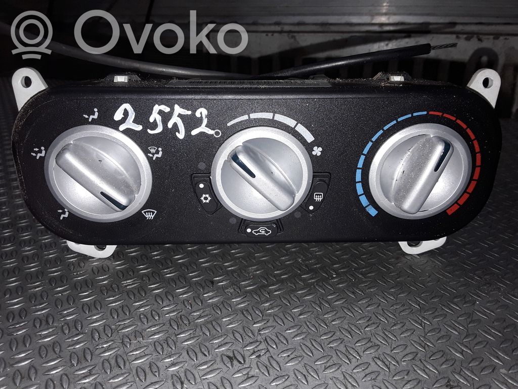 Climate control unit   P55111847AD