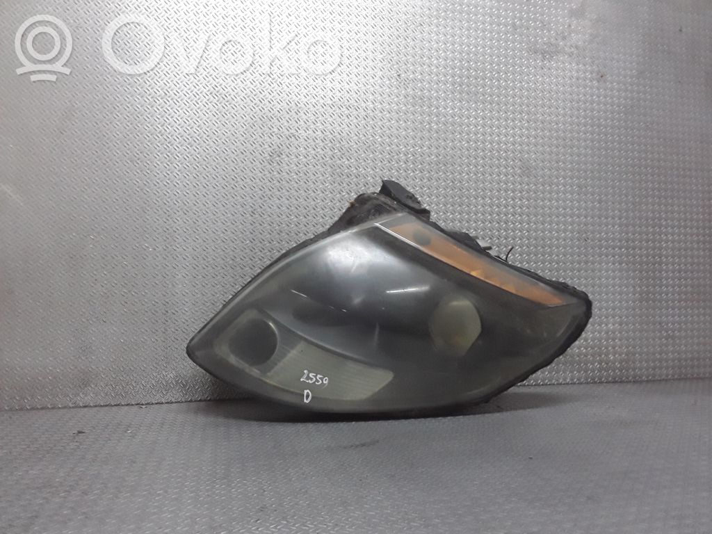 Nissan Maxima A34 Far 