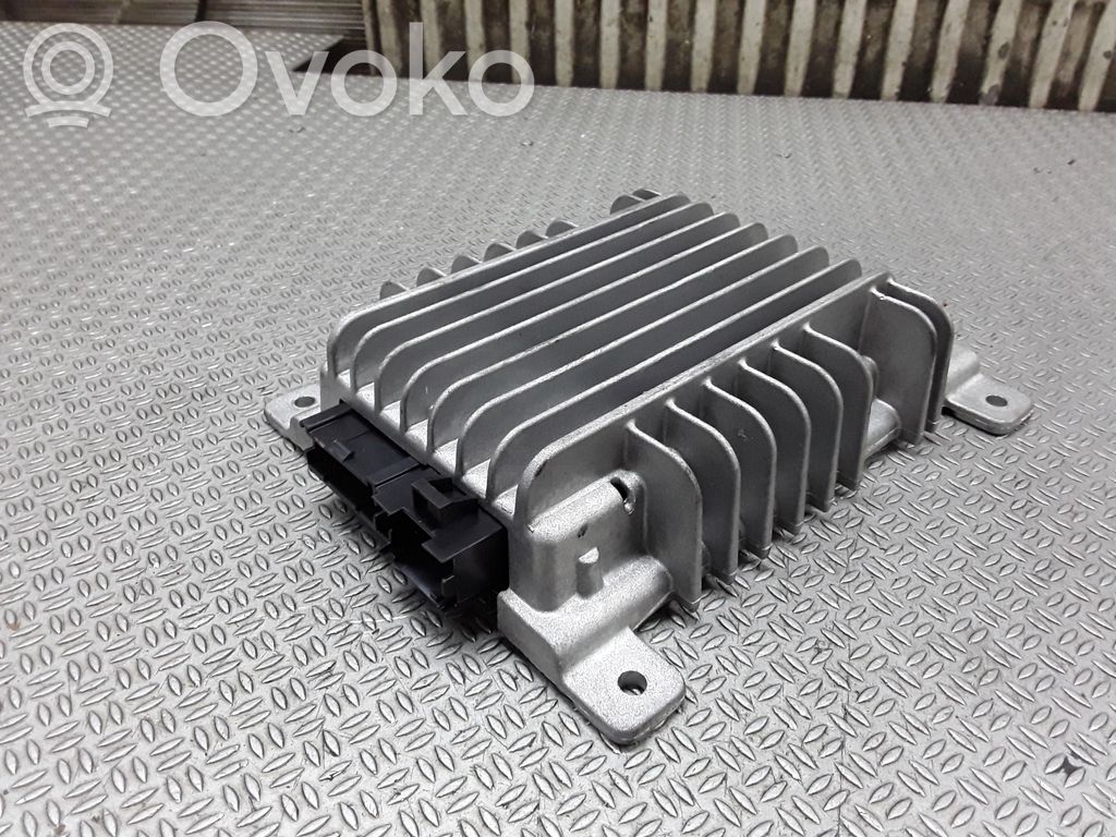 Nissan Maxima A34 Amplificatore 