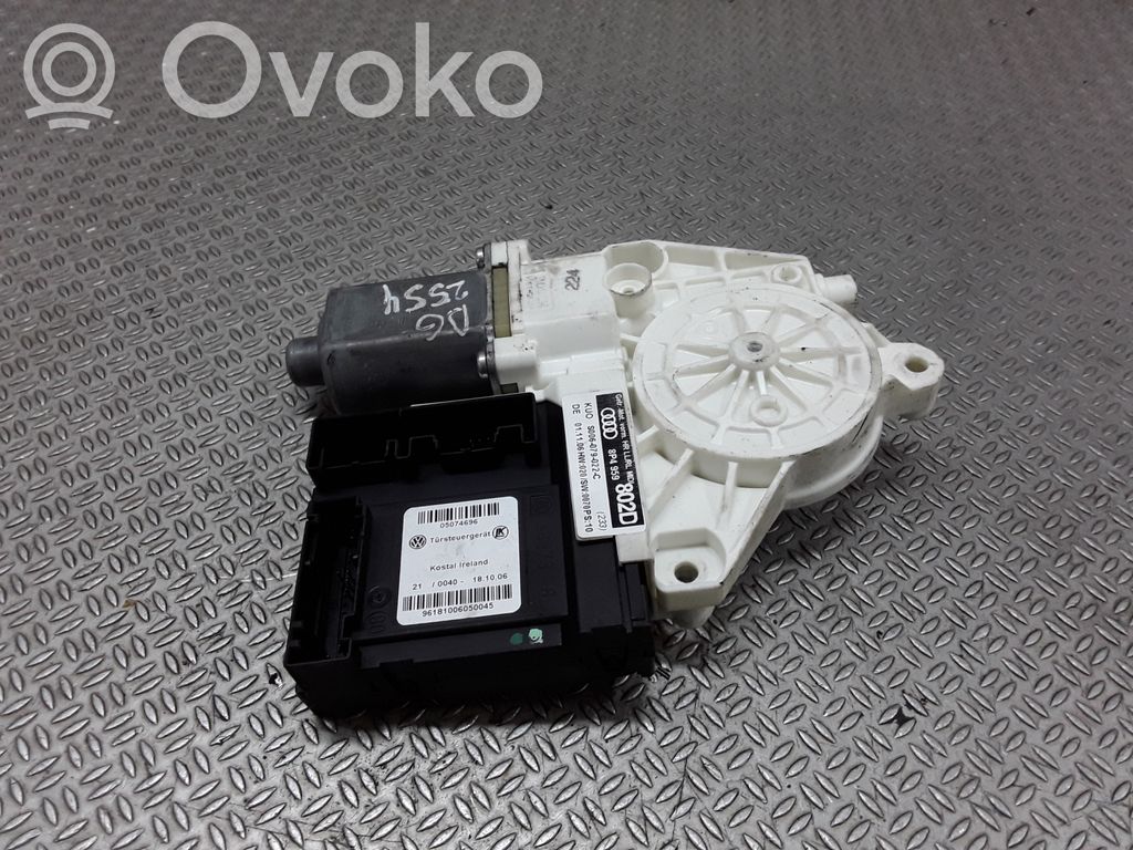Audi A3 S3 A3 Sportback 8P Rear door window regulator motor 