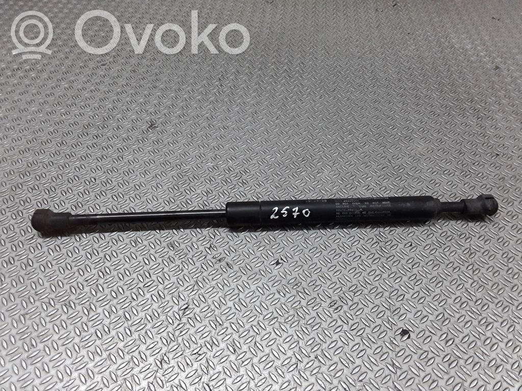Volvo S40 Tailgate/trunk strut/damper 