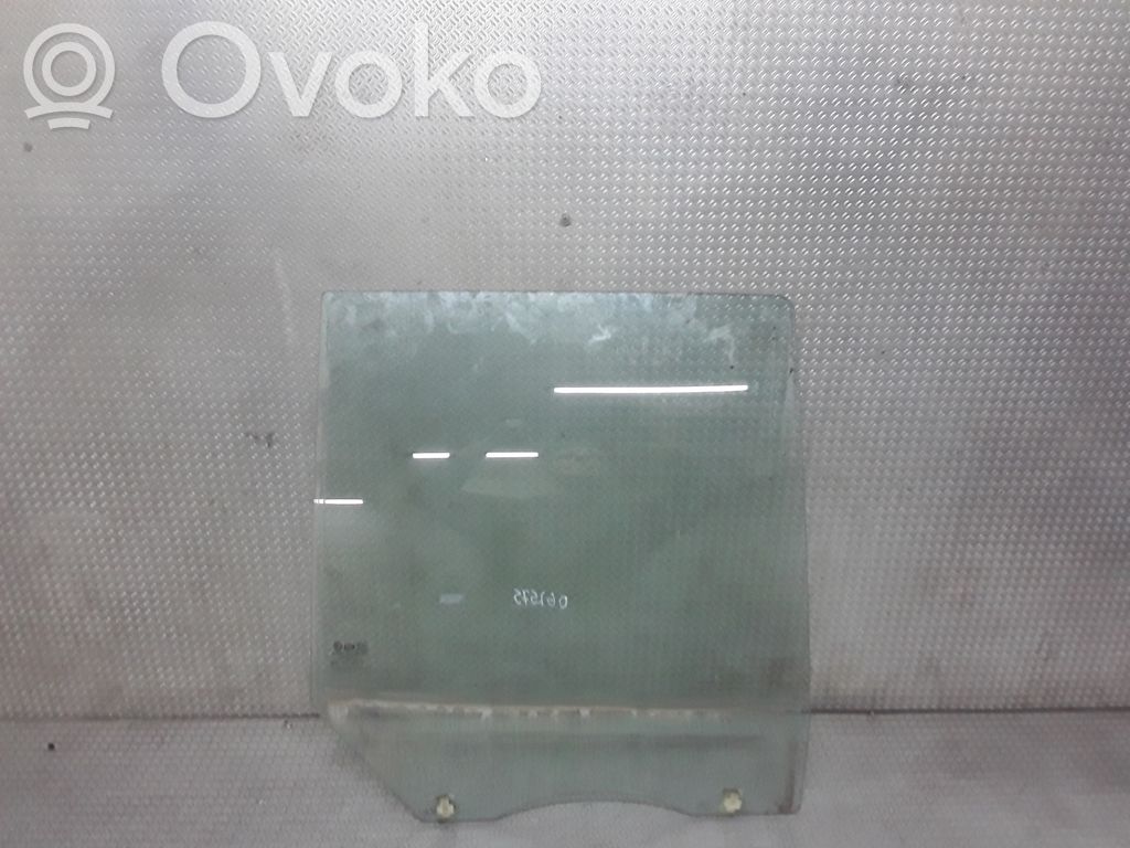 Takaoven ikkunalasi