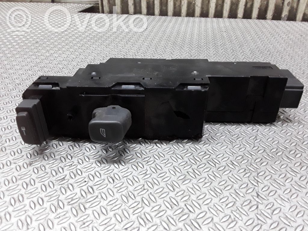 Volvo V70 Electric window control switch 