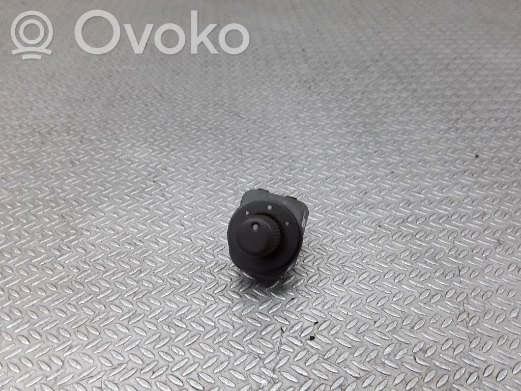 Включатель зеркал