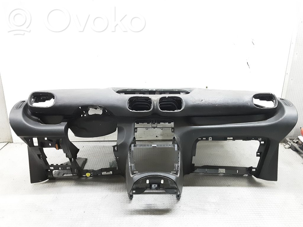 Citroen C3 Picasso Panelė 