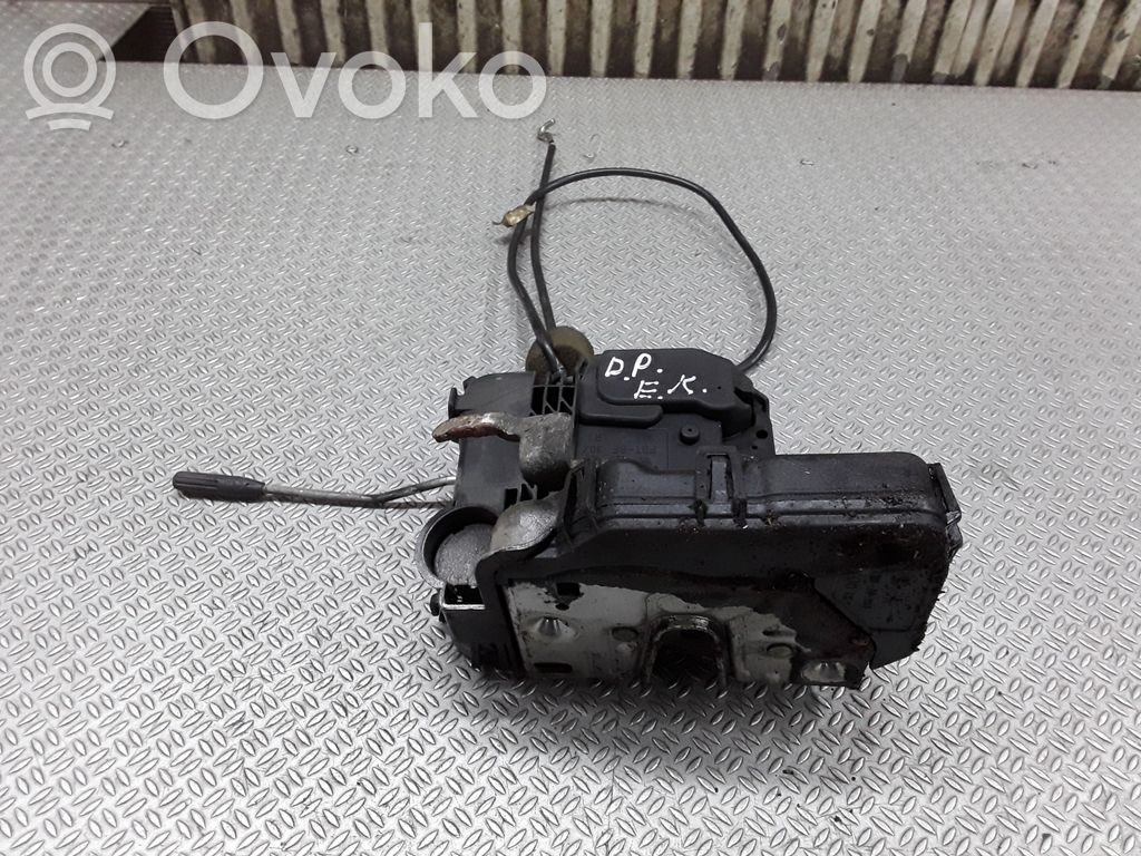 Mercedes-Benz E W211 Etuoven lukko 