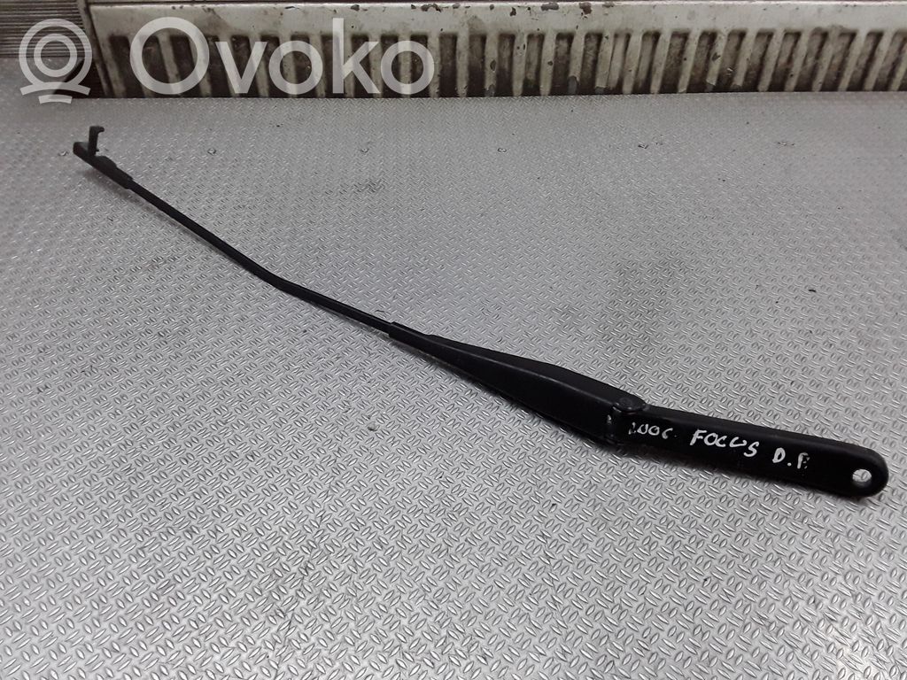 Ford Focus Front wiper blade arm 