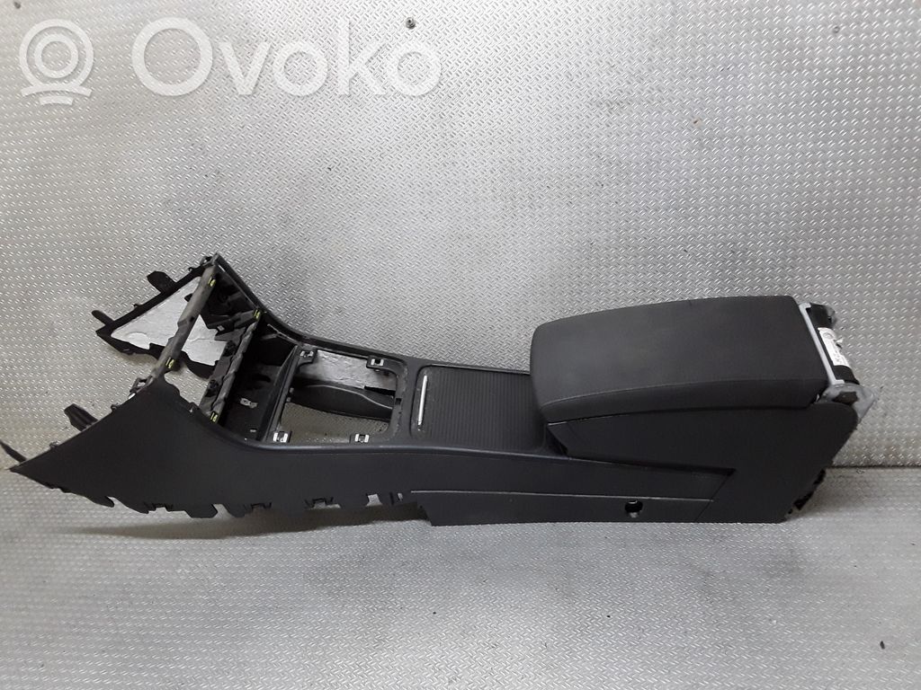 Volkswagen PASSAT B6 Consola central 