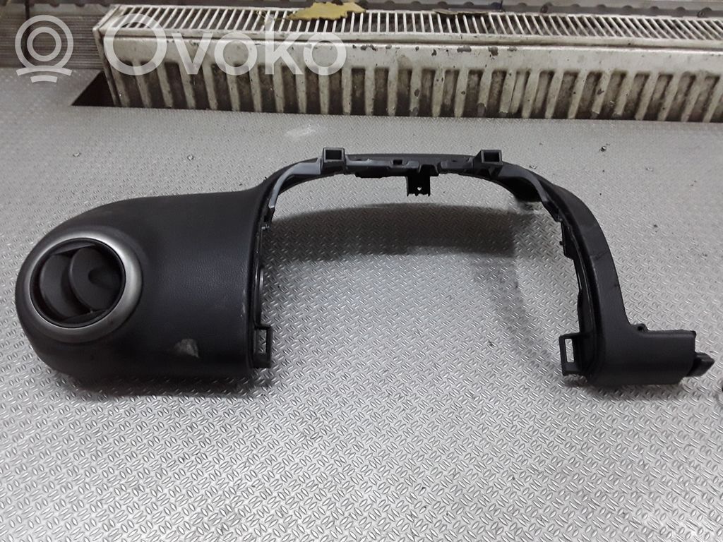 Nissan Note (E11) Moldura del extremo lateral de panel 