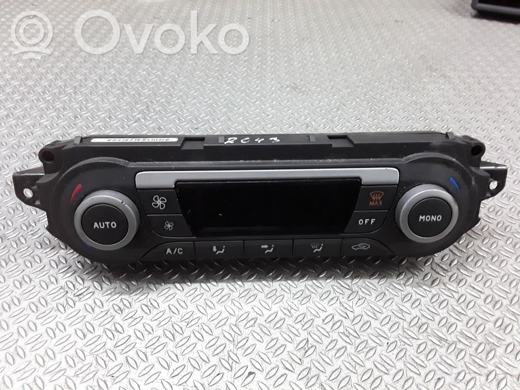 Ford C-MAX I Climate control unit 