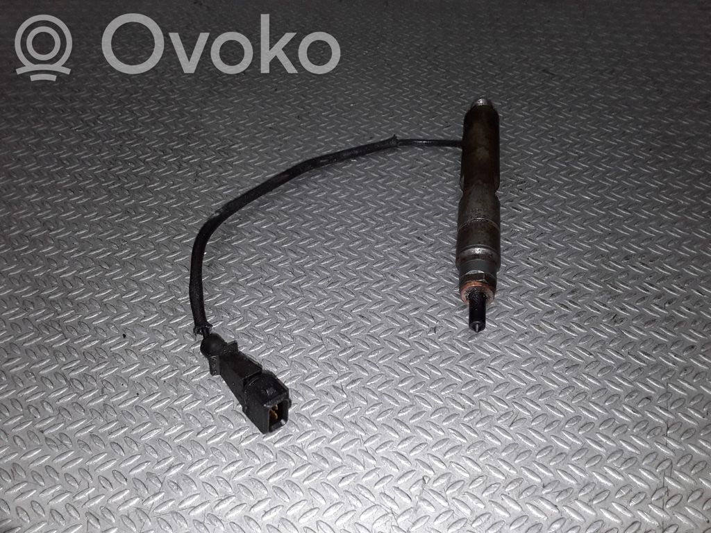 Sprausla (-i)   8200047506