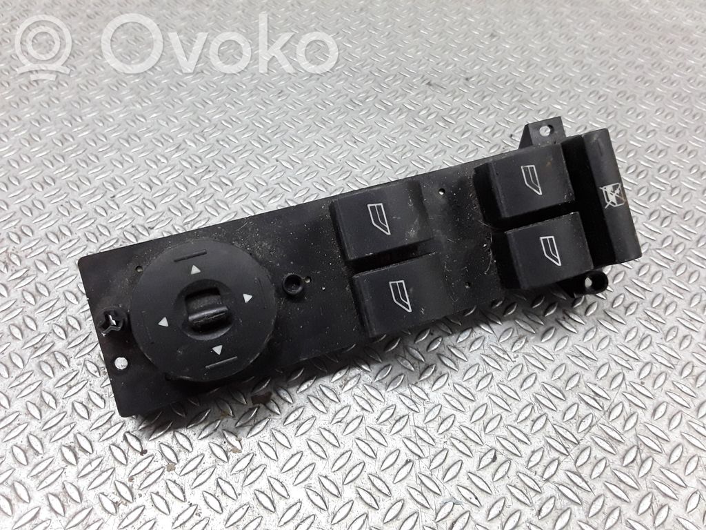 Elektrisko logu slēdzis   3M5T14A132AF