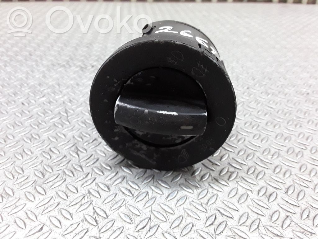 Volkswagen Touareg I Interruptor de luz