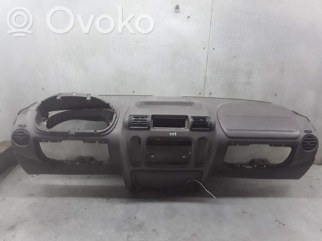 Opel Movano A Deska rozdzielcza 
