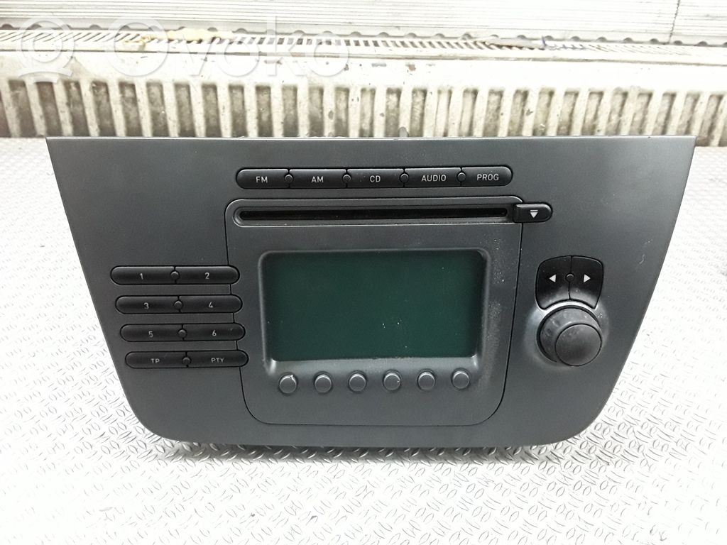 Panel / Radioodtwarzacz CD/DVD/GPS   8631178415