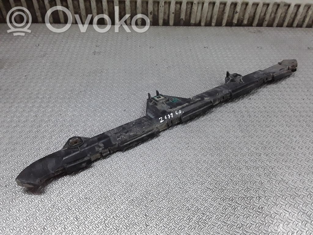 Toyota Avensis T250 Support de pare-chocs arrière