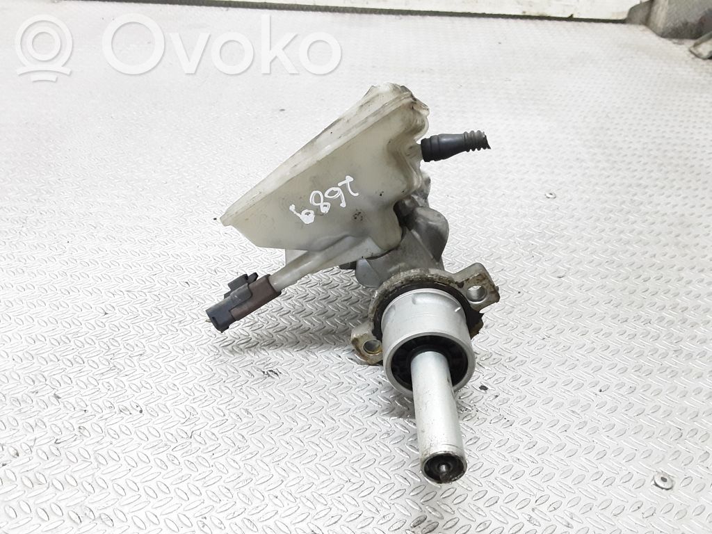 Citroen C4 I Pääjarrusylinteri 