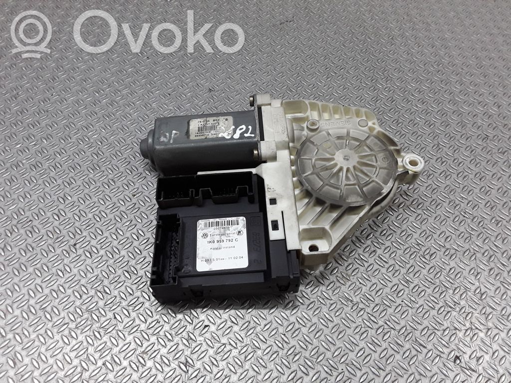 Volkswagen Golf V Silnik regulatora szyby drzwi przednich 