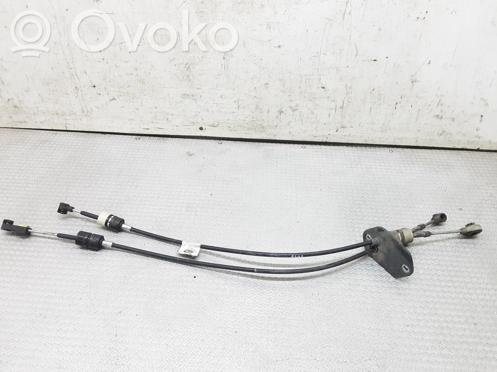 Gear shift cable linkage
