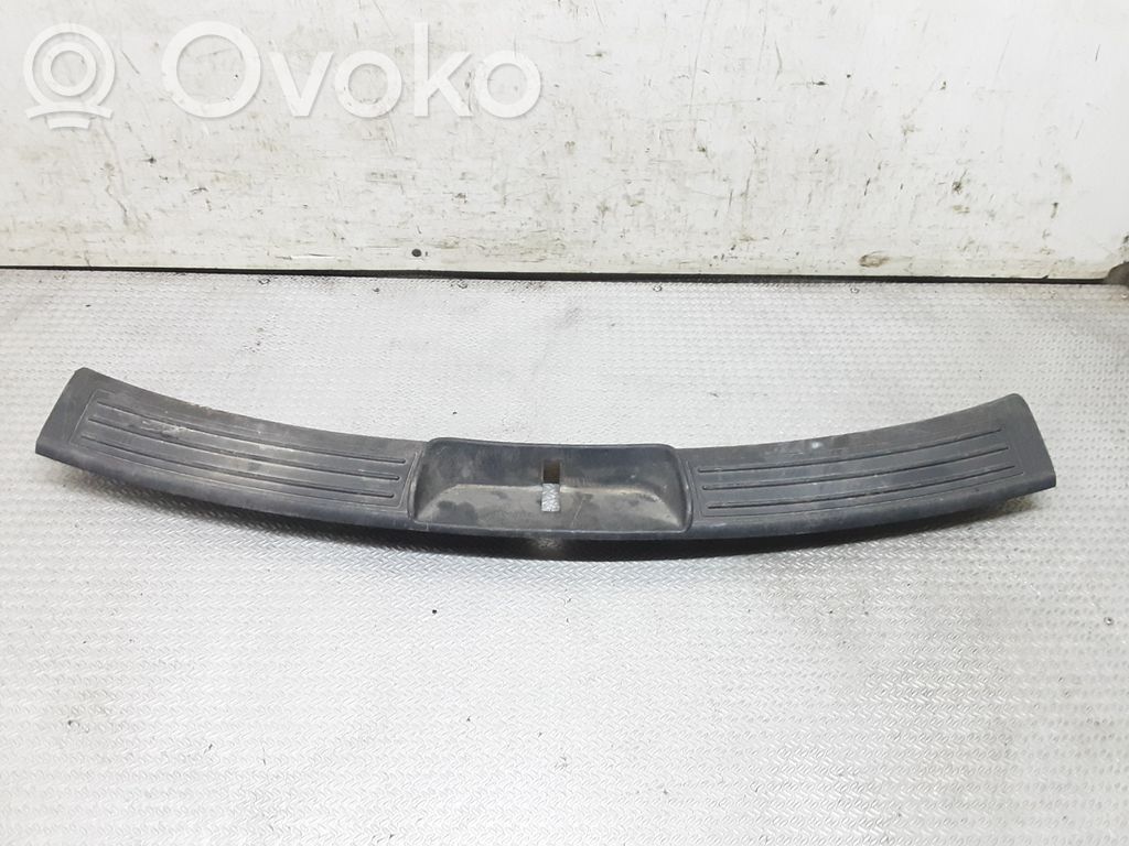 Chrysler Pacifica Trunk/boot sill cover protection 