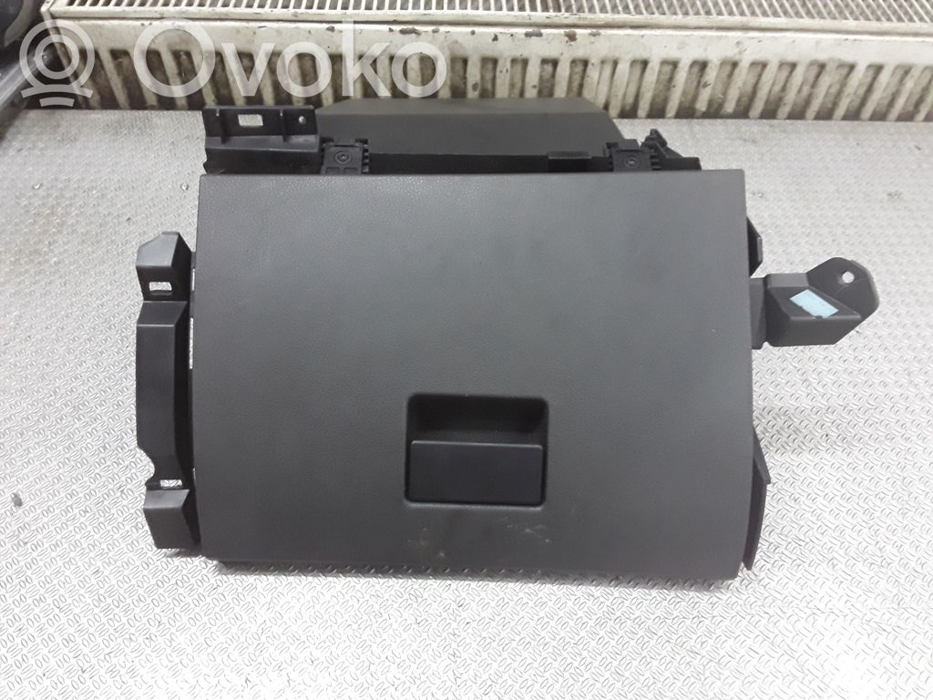 Ford Focus C-MAX Daiktadėžės (bordačioko) komplektas 