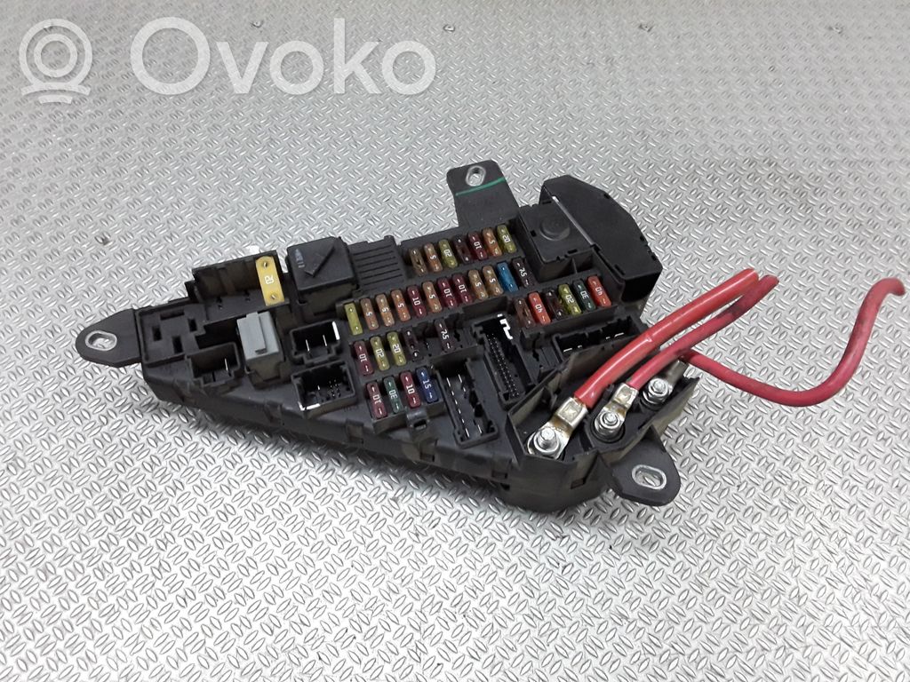 BMW 5 E60 E61 Saugiklių blokas 