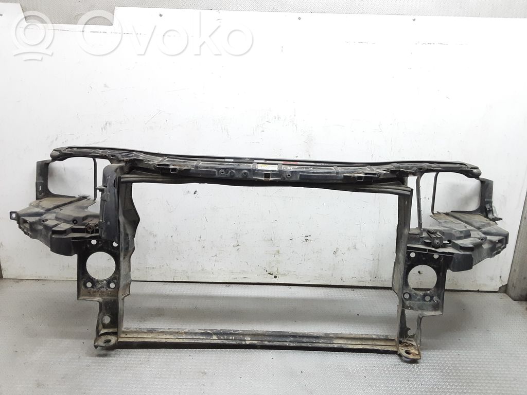 Audi A8 S8 D3 4E Radiatoru panelis 