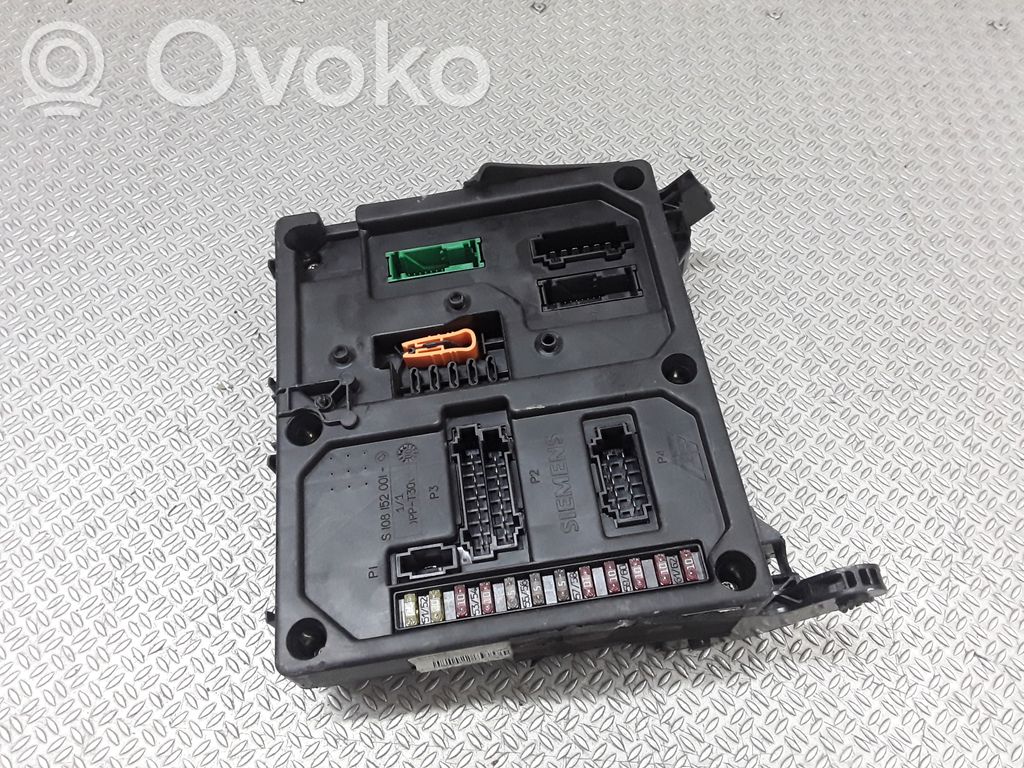 Volkswagen Sharan Fuse module 