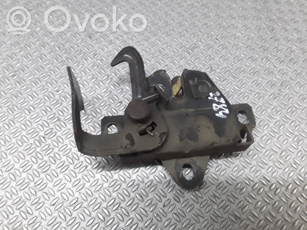 Engine bonnet/hood lock/catch