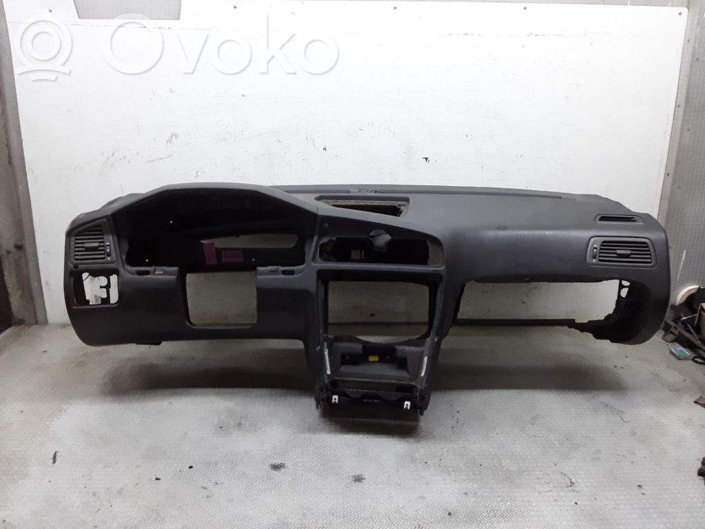 Volvo S60 Panelė 