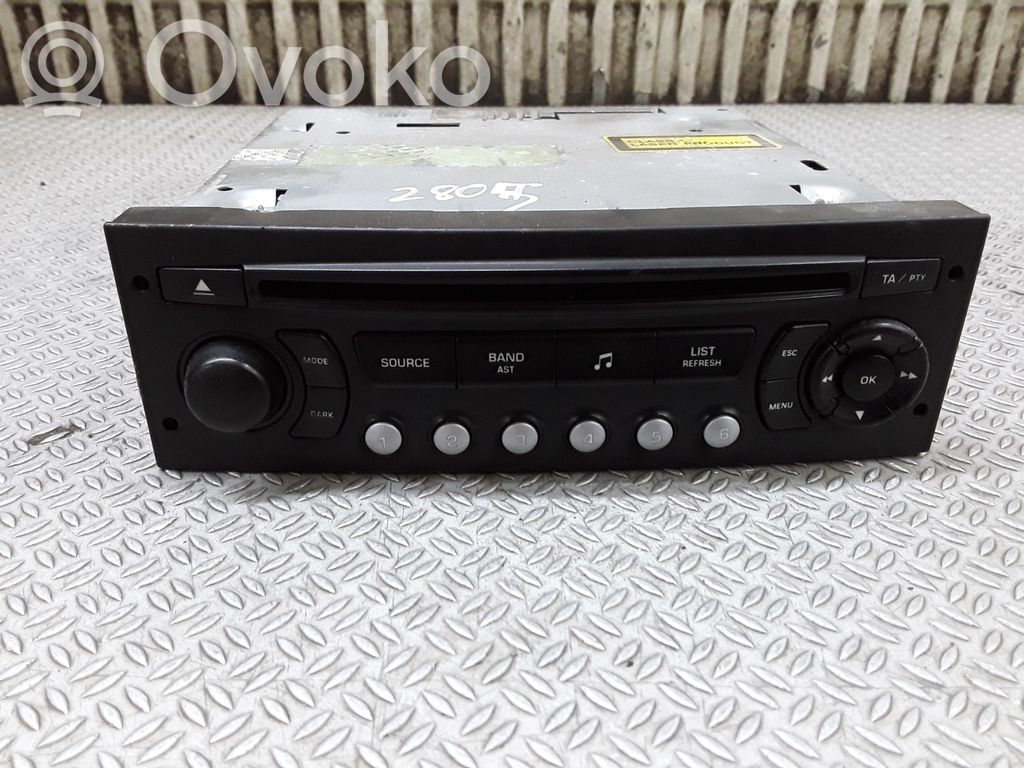 Panel / Radioodtwarzacz CD/DVD/GPS   7643146392