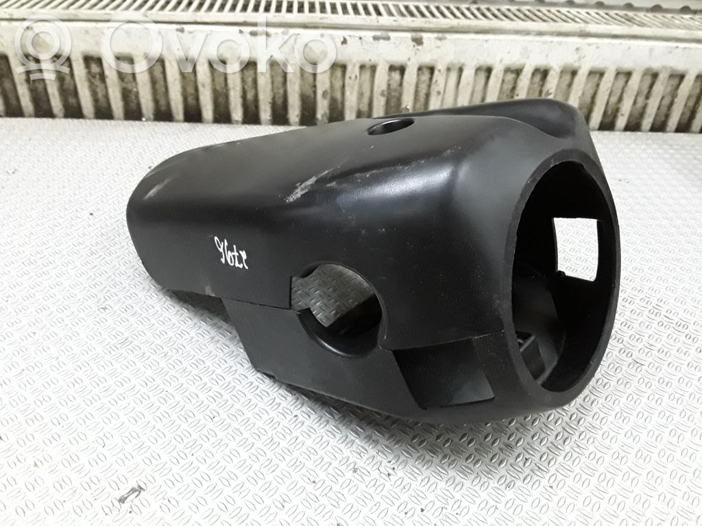 Garniture de colonne de volant   8254002
