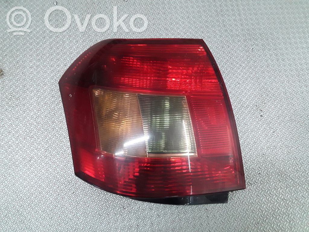 Rear/tail lights