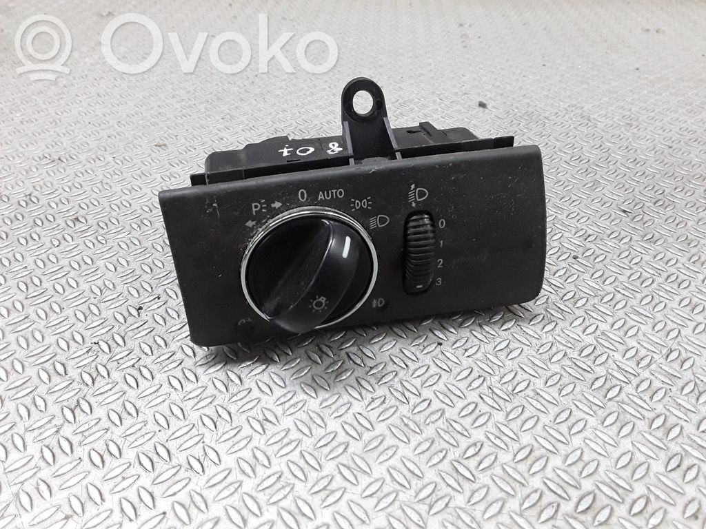 Lichtschalter   2115450304