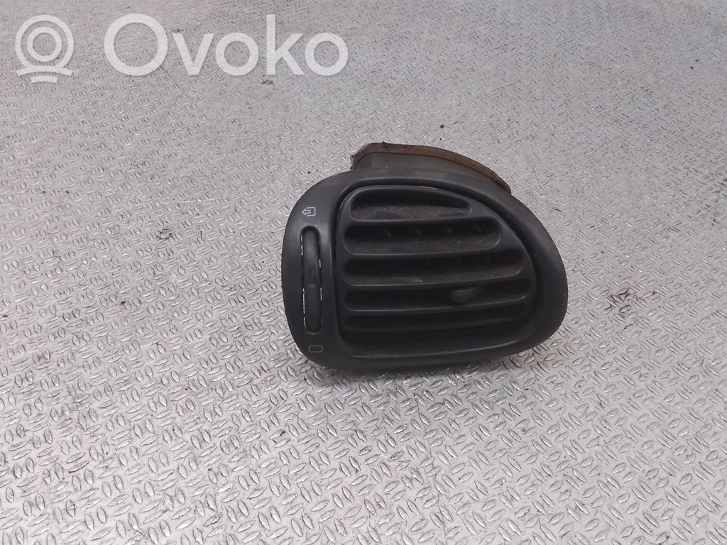 Peugeot 206 Dashboard side air vent grill/cover trim 