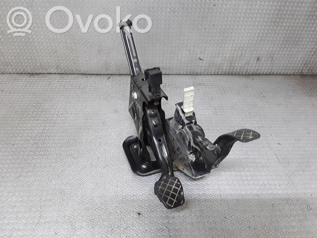 Volkswagen Golf IV Assemblage pédale 