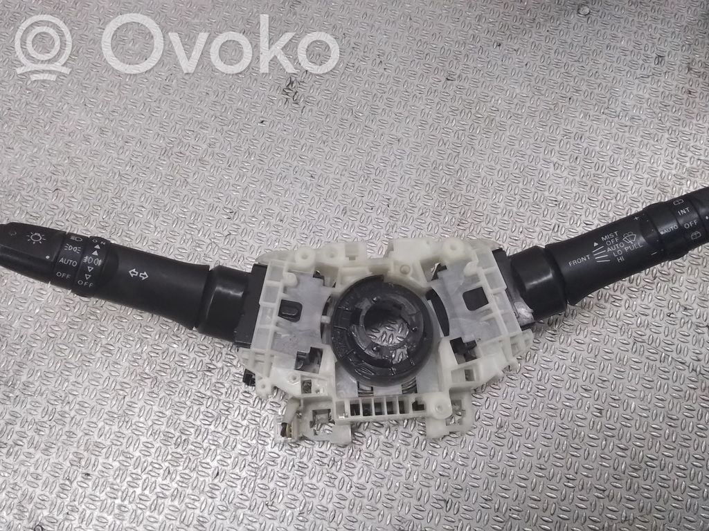 Mitsubishi Lancer VIII Interruptor/palanca de limpiador de luz de giro 