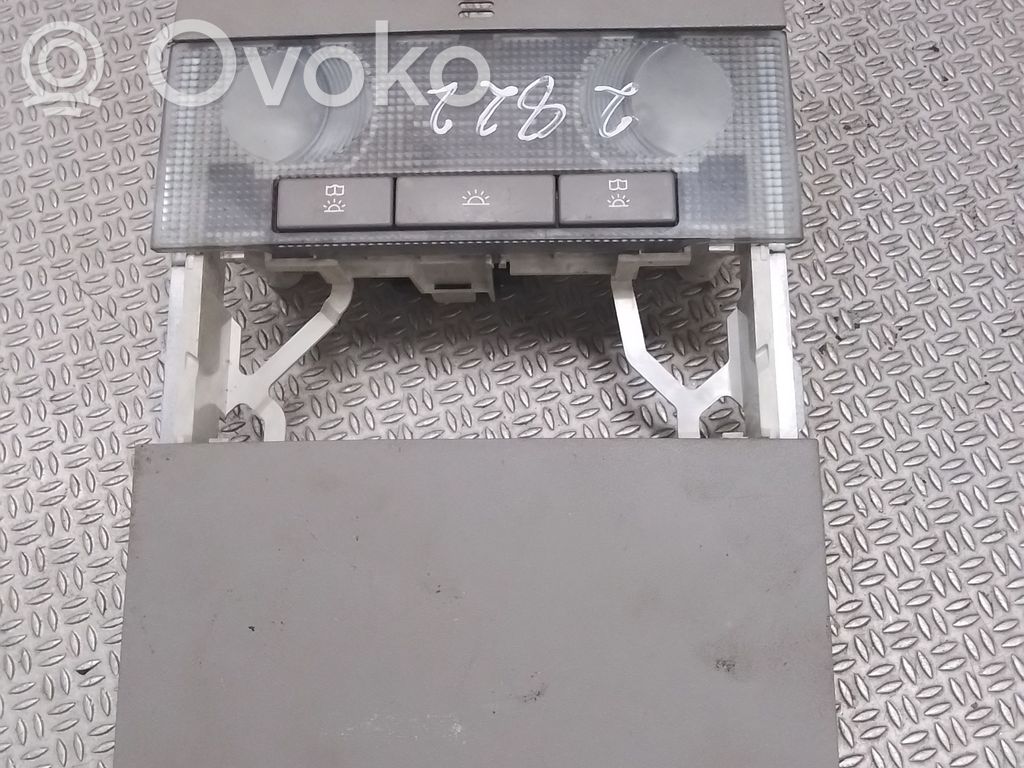 Opel Astra H Galinių vietų apšvietimo žibintas 